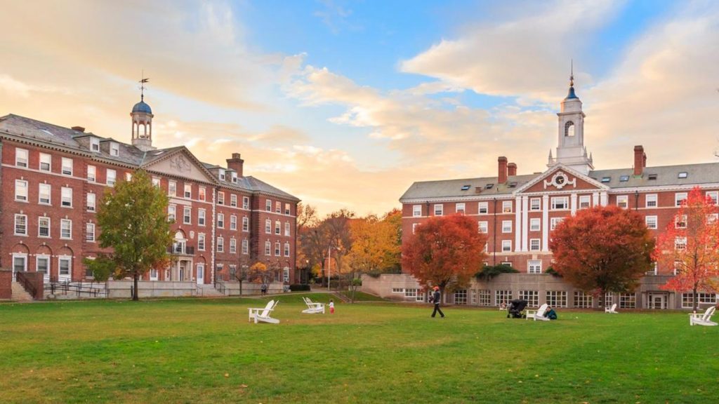 estudiar en harvard cuanto vale